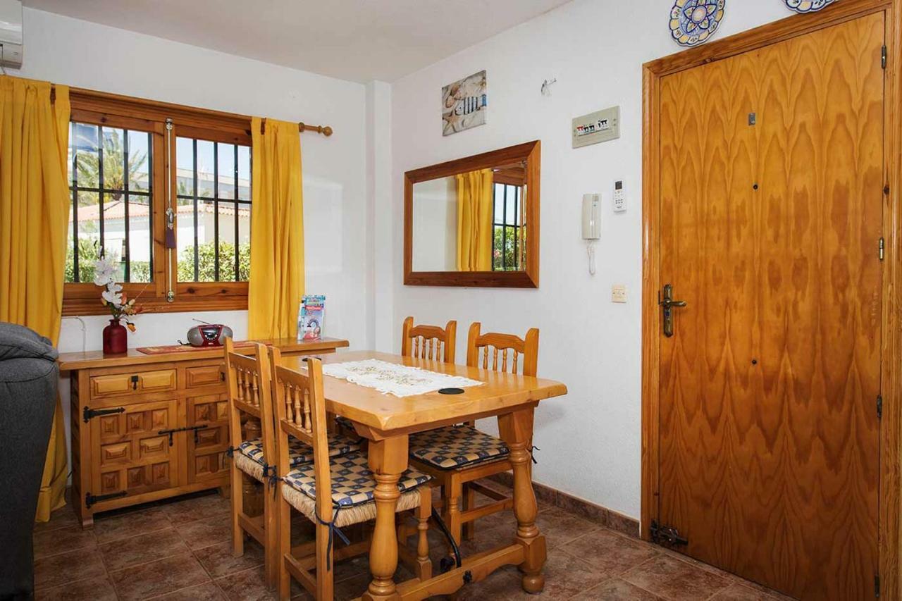 Апартаменты Ch Vista Alegre Rocio Del Mar Торевьиа Экстерьер фото