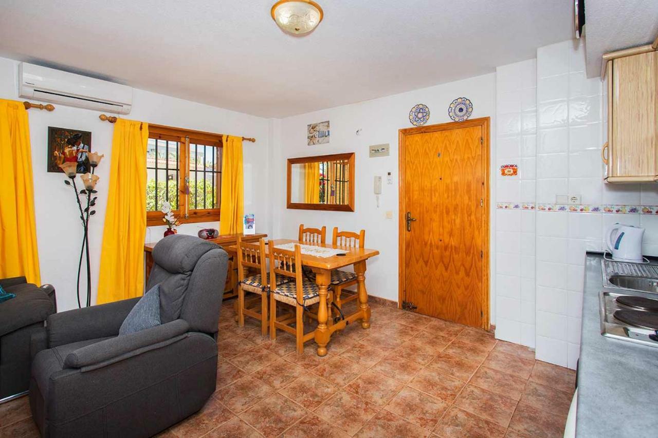 Апартаменты Ch Vista Alegre Rocio Del Mar Торевьиа Экстерьер фото